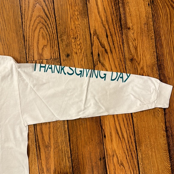 GILDAN SIZE LARGE COLORFUL THANKSGIVING DAY 2016 BOULEVARD BOLT LONG SLEEVE T - Picture 2 of 4